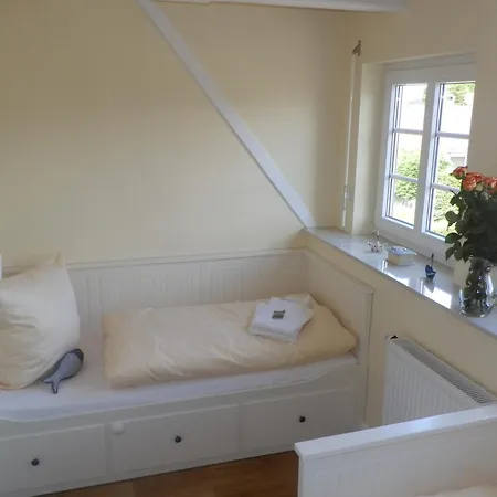 Lillebroo Holiday home *